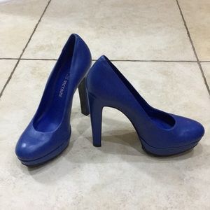 Blue sz. 36 (6) Pour La Victoire 5” platform heels